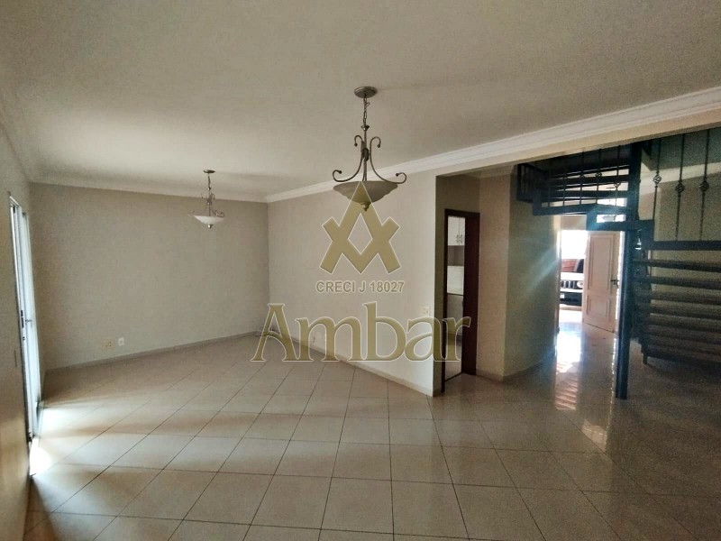 Casa de Condomínio para alugar com 3 quartos, 161m² - Foto 1