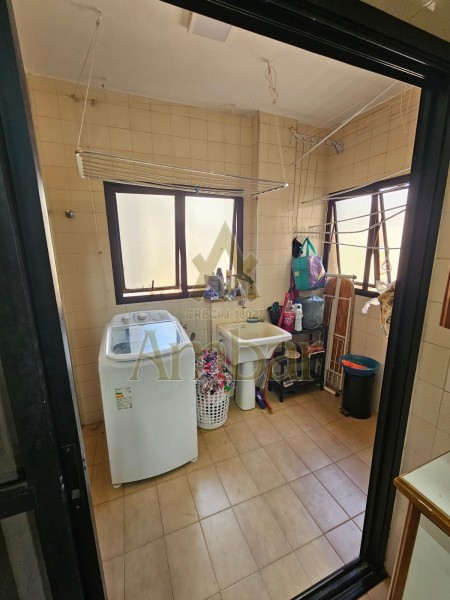 Apartamento para alugar com 3 quartos, 107m² - Foto 14