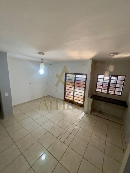 Casa para alugar com 2 quartos, 130m² - Foto 4