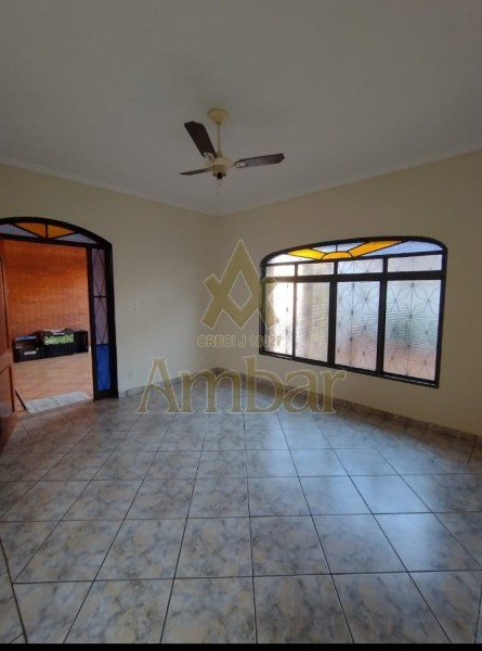 Casa à venda com 4 quartos, 176m² - Foto 4