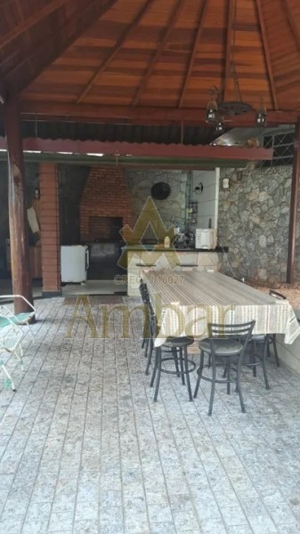 Casa para alugar com 12 quartos, 760m² - Foto 2