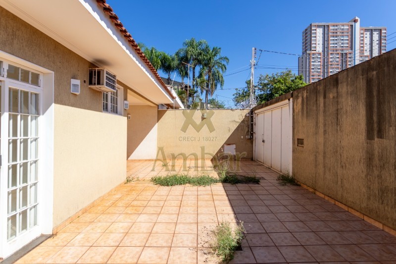 Casa à venda com 5 quartos, 215m² - Foto 11