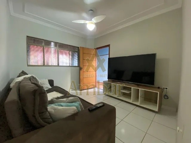 Casa à venda com 3 quartos, 104m² - Foto 1