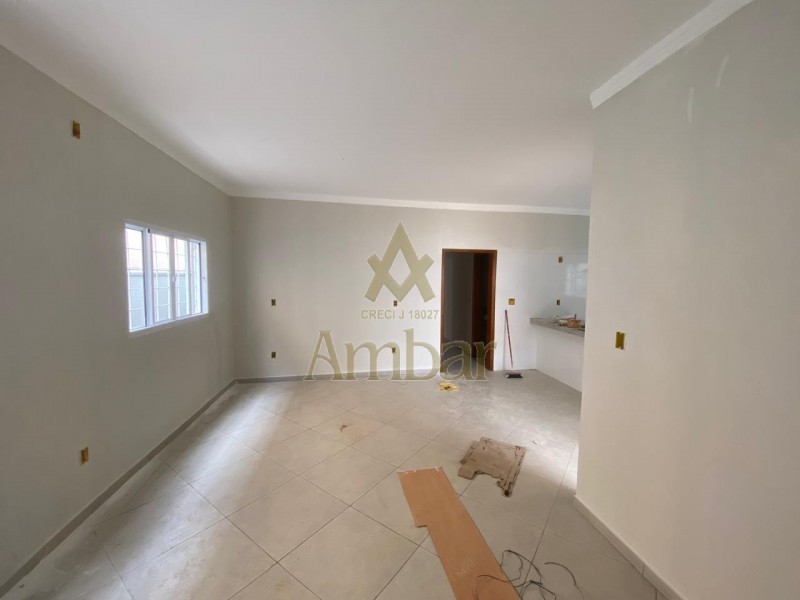 Casa à venda com 3 quartos, 126m² - Foto 2