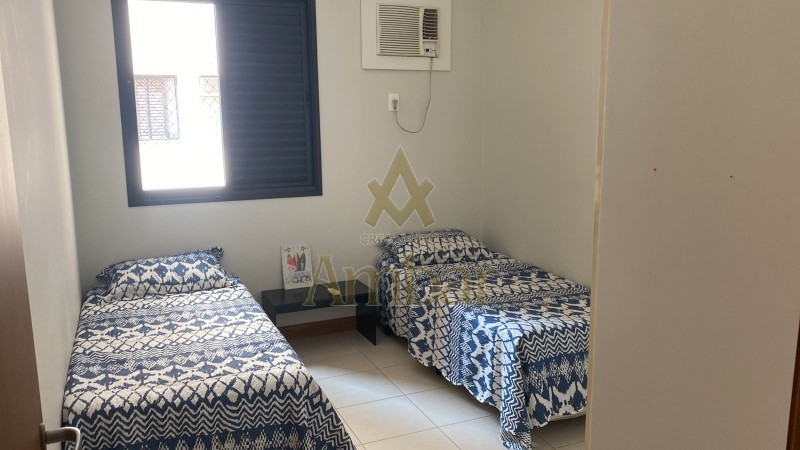 Apartamento para alugar com 4 quartos, 140m² - Foto 15