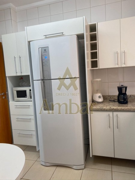 Apartamento para alugar com 4 quartos, 140m² - Foto 9